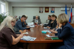 Сегодня мэр Саянска Александр Ермаков совместно с руководителями структурных подразделений администрации города провел еженедельное планерное совещание